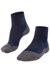 Calcetines tobilleros azul marino con puño acanalado, talón y puntera texturizados en gris, puntera reforzada y pequeño logo azul en el costado.