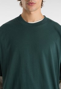Vans ORIGINAL STANDARDS - T-shirt basic - green gables