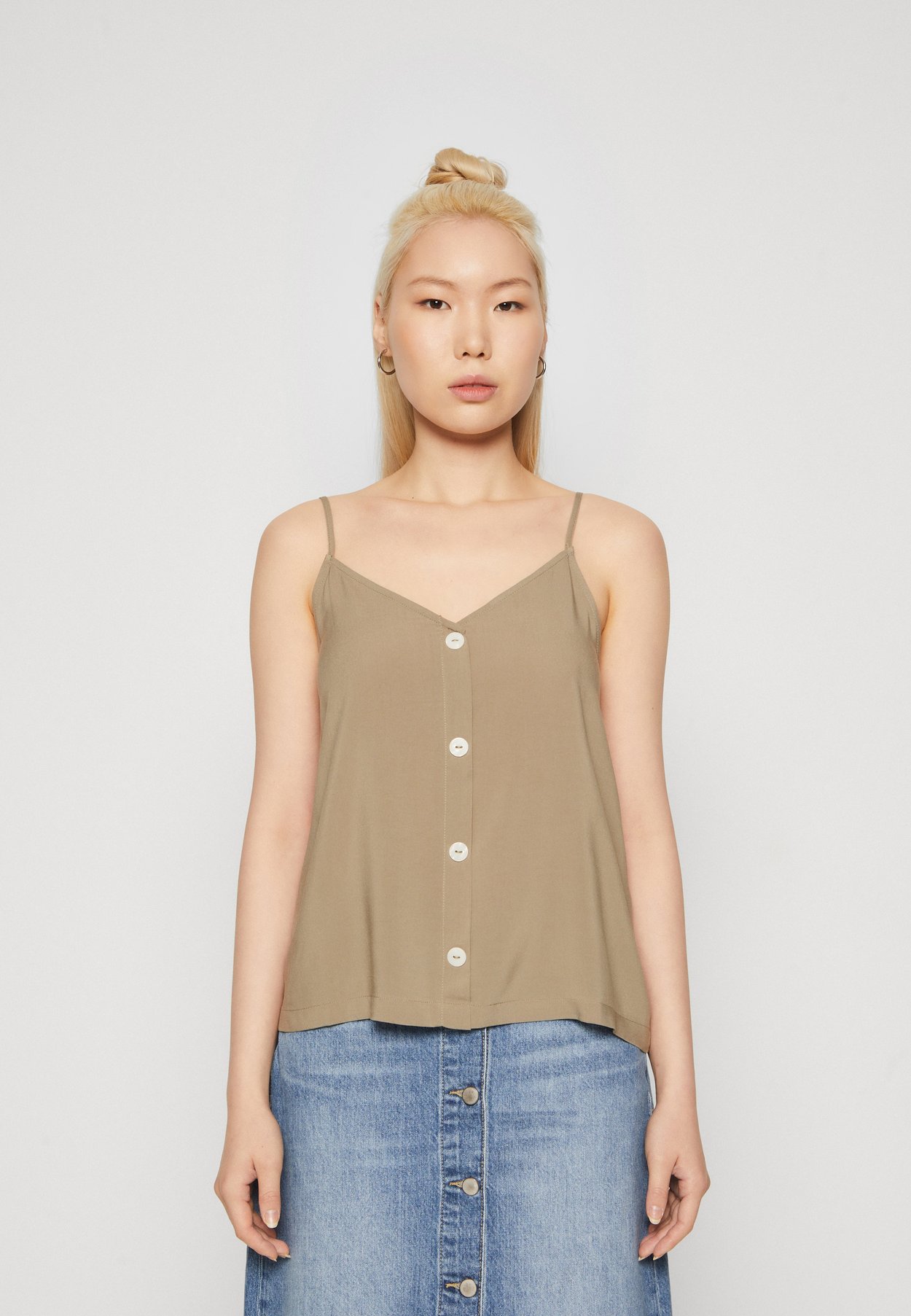 ONLNELLY LIFE BUTTON SINGLET SOLID