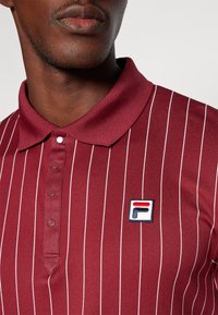 Fila STRIPES BJÖRN - Poloskjorter - cabernet/white alyssum