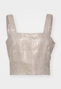Linstopp med firkantet utringning og brede stropper i en lys beige farge, med en subtil glans og strukturert design.