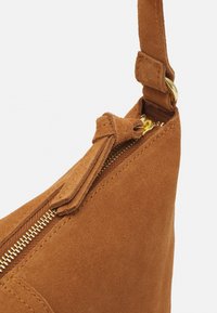Zign LEATHER - Bandolera - cognac