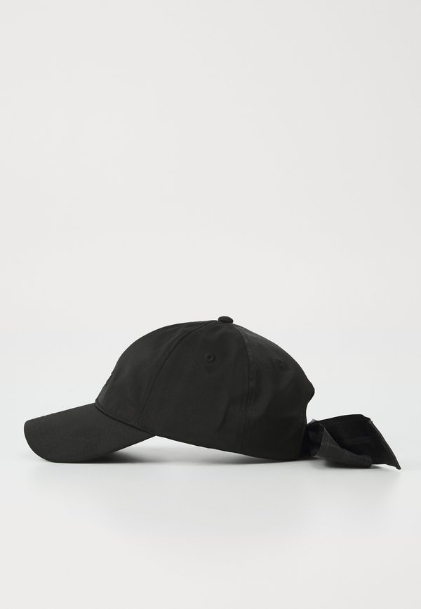 ARI BOW - Cap2