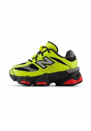 Chaussures de running sur route - green red