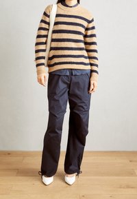 Mos Mosh Sweter