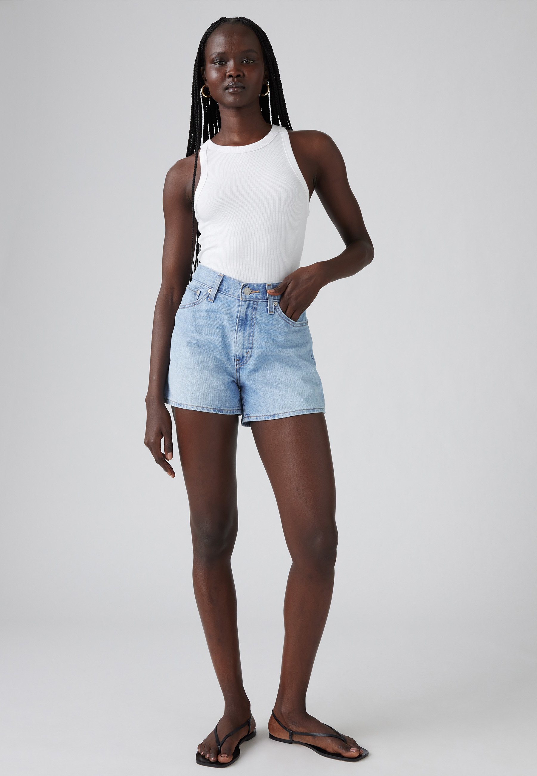 Levi's® 80S MOM SHORT - Denim shorts - cool wise owl/light-blue