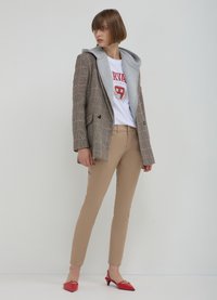 Calliope Chino - beige