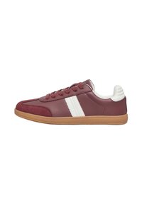 Maroon leather sneaker with white stripes, rubber sole, and textured toe cap. Features round laces and a cushioned heel.