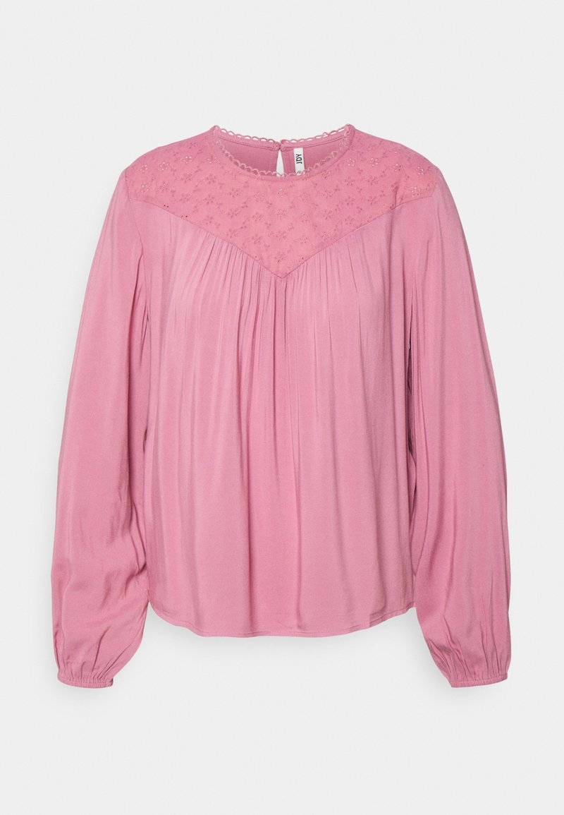 Blusa de manga longa rosa com um yoke texturizado com padrões florais, design plissado e punhos franzidos. O material parece suave e leve.