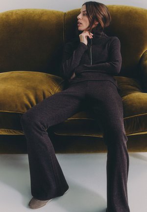 THE SET REGULAR FIT - 2 PACK SOFT FLARE JOGGERS - Nohavice - chocolate brown/oat marl