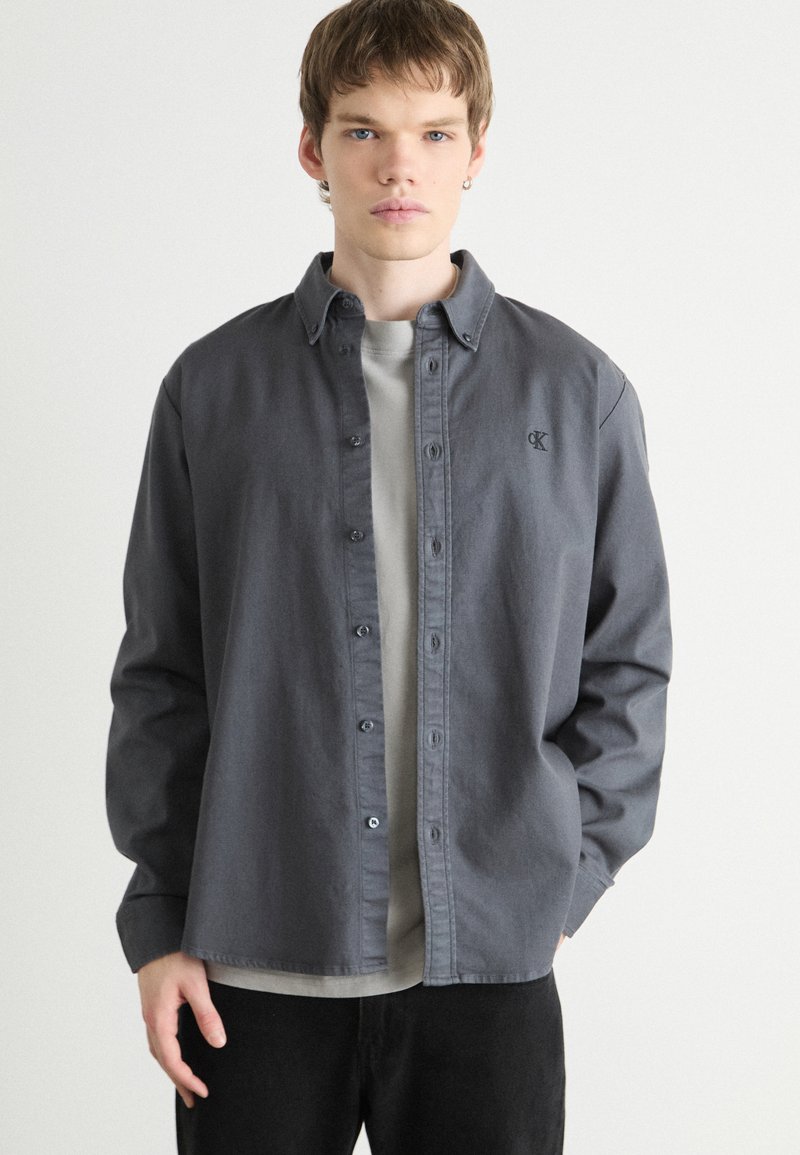 Calvin Klein Jeans GARMENT DYE SHIRT - Srajca - ebony