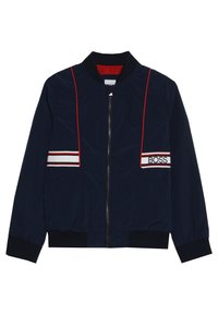 Chaqueta bomber azul marino con cremallera frontal, ribetes verticales rojos, rayas horizontales blancas y logo "BOSS" en los bolsillos del pecho.