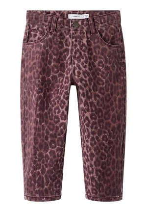 Jeansshorts im Leopardenmuster in einem burgunderfarbenen Farbton, mit fünf Taschen, Gürtelschlaufen und einem normalen Knopfverschluss an der Taille.