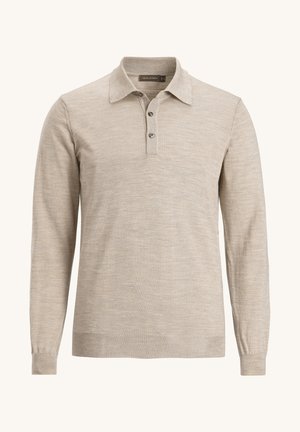 Oscar Jacobson, Polo - baked beige