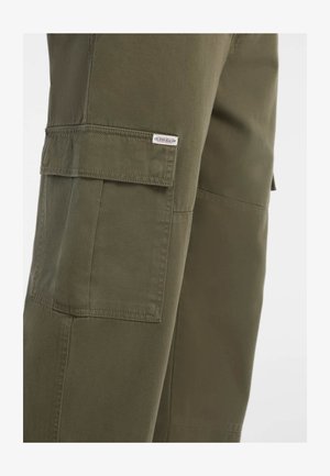 Guess Jeans MENS CARGO - Cargobroek - olivgrün