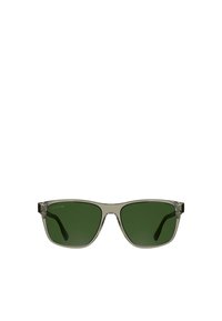 Lunettes de soleil avec une monture gris semi-transparent, des verres vert foncé, une forme rectangulaire et des détails matériels minimaux.