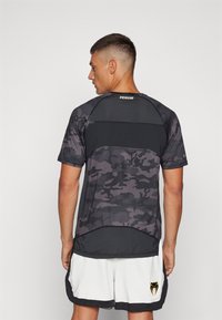 Venum AIR DRY TECH - Športne majice - black