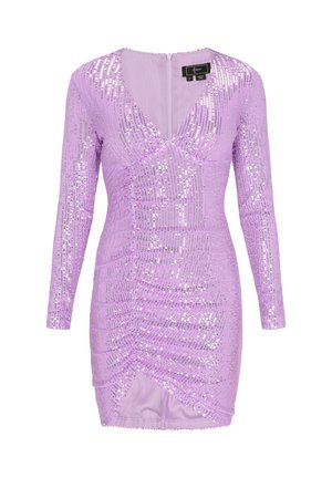 Paarse paillettenjurk met lange mouwen en een V-hals. Kenmerken een gerimpeld ontwerp aan de zijkant en een ritssluiting aan de achterkant. Glad materiaal.