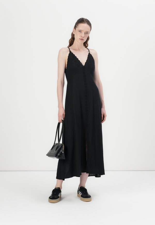 HALTER EMBRO MAXI - Day dress3