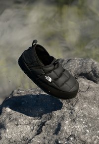 Nepasirinkta, black/white