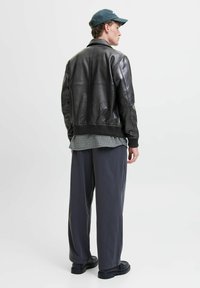 Jack & Jones Ādas jaka - black