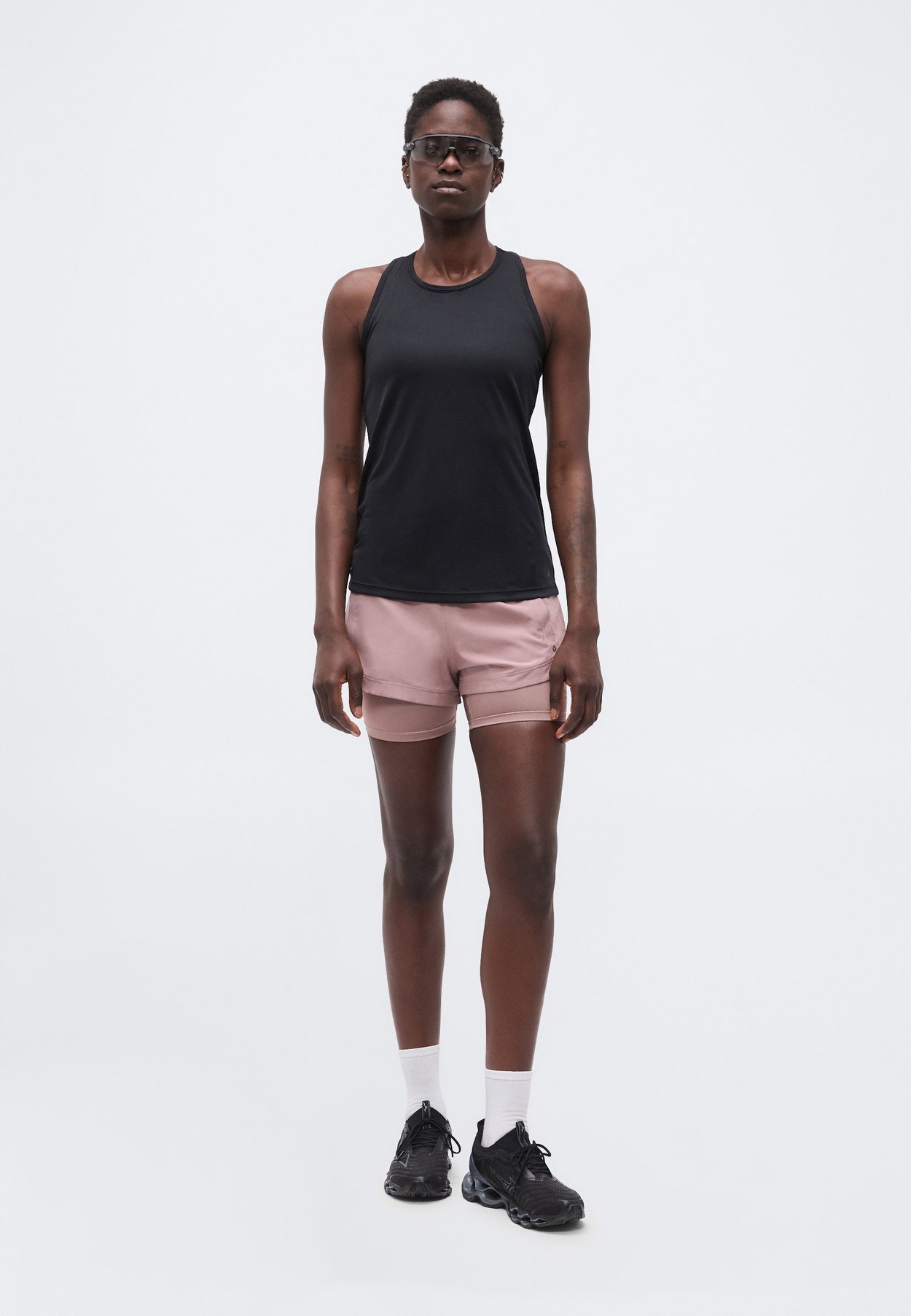 ESSENTIAL MID RISE RUNNING SHORTS WITH 2 IN 1 DOUBLE LAYER