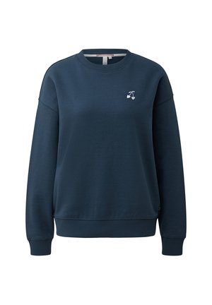 Sweat-shirt bleu marine à col rond avec petite broderie blanche de cerise en forme de cœur sur le haut gauche de la poitrine, poignets et ourlet côtelés.