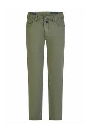 Herenjeans in olijfgroen met een slanke pasvorm, voorzien van voorste knoopsluiting, rits, lussen voor een riem en een ontwerp met vijf zakken.