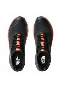 The North Face VECTIV INFINITE - Scarpe da trail running - asphalt grey vivid flame