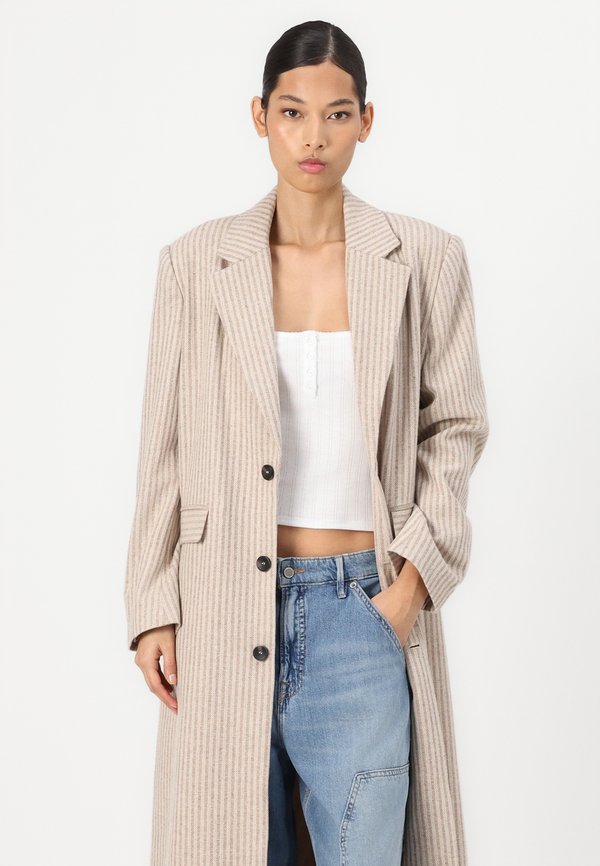 FABULOUS - Classic coat2