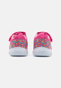KangaROOS Sandali - daisy pink