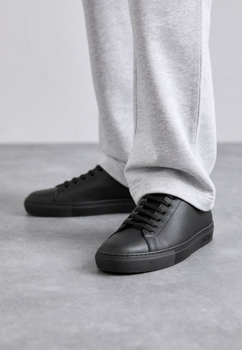 MOSCHINO UOMO - Trainers - nero/rosso