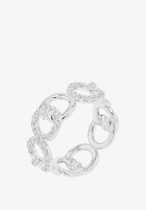 Bague à chaîne en argent avec des maillons ovales alternant lisses et ornés de cristaux pavés formant un anneau continu.