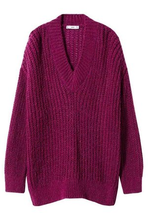 Pull à manches longues en maille épaisse de couleur magenta profond avec col en V, poignets et ourlet côtelés.