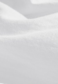 REGULAR FIT - BANDEAU MIDI - Päevakleit - white