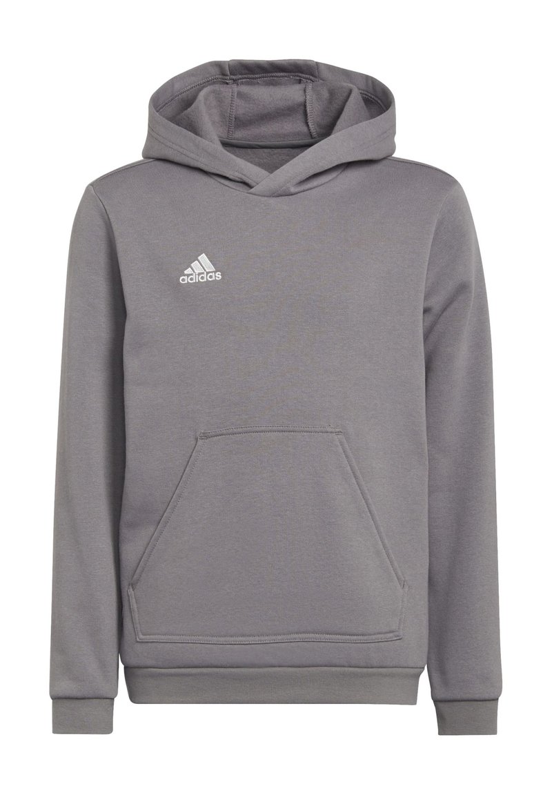 Grå hettegenser laget av myk stoff med kengurulomme, ribbede ermer og en hvit Adidas-logo på venstre brystområde.