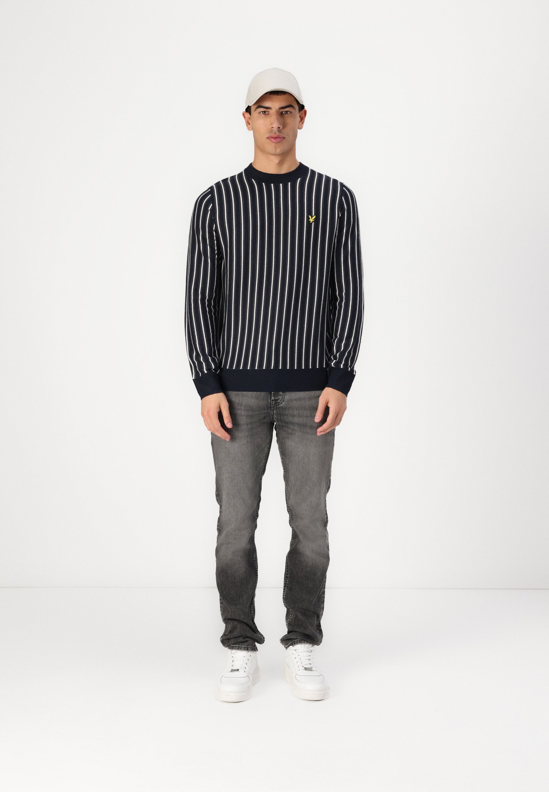 Lyle & Scott VERTICAL STRIPE CREW NECK - Jumper - dark navy/dark