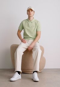 GANT REGULAR FIT - Bluză polo - milky matcha