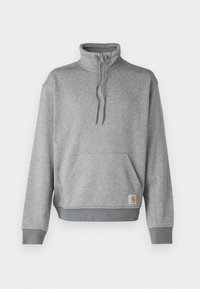 Sudadera gris de tejido suave, con cuello de media cremallera, bolsillo tipo canguro y puños y dobladillo acanalados.