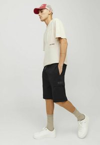 Jack & Jones Shorts - black