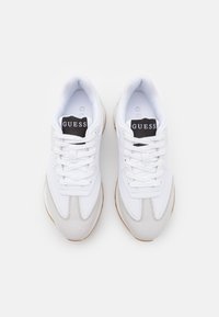 Guess LUCHIA - Sneakers basse - white