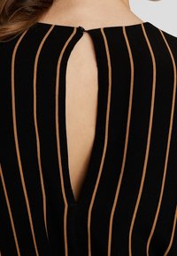 Selected Femme Tall Maxikleid - black