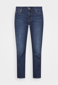 Jeans de mezclilla azul oscuro con corte recto, que cuentan con cinco bolsillos, cierre de botón y detalles de costura sutiles. Textura suave.