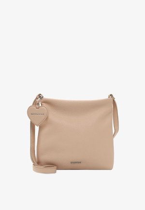 Beige Leder-Schultertasche mit strukturiertem Finish, flacher Form, verstellbarem Trageriemen und einem herzförmigen Anhänger mit der Prägung "Emily & Noa."