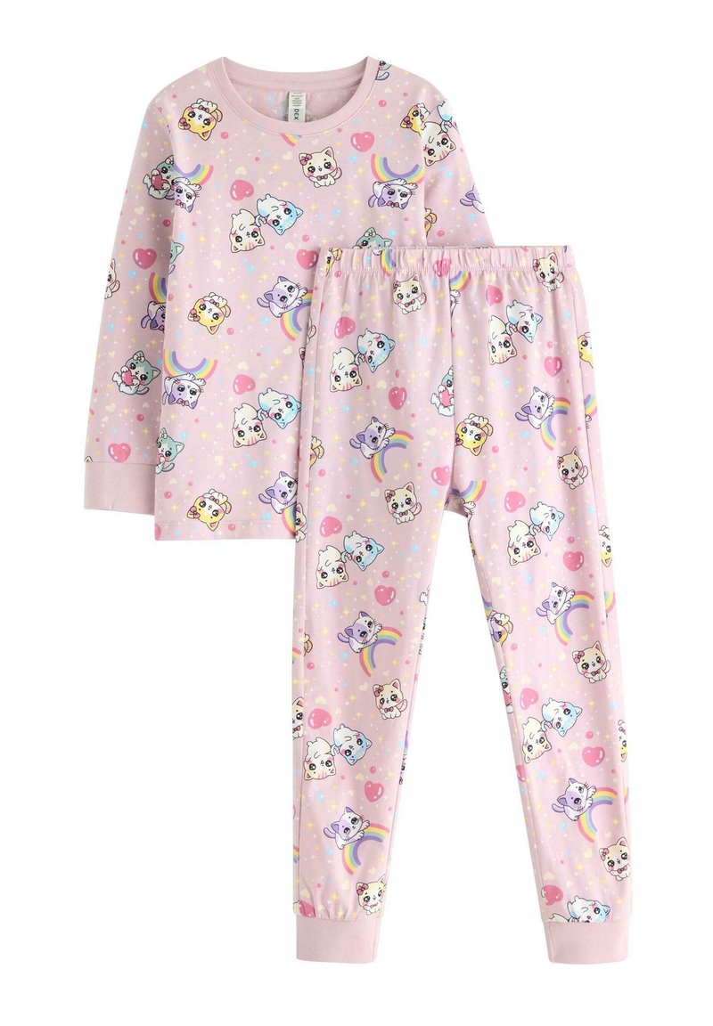 Ensemble de pyjama rose comprenant un haut à manches longues et un pantalon. Les deux pièces sont ornées de visages d'animaux colorés, de cœurs et d'arcs-en-ciel sur un fond à pois.