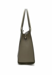 Sac à main en cuir vert olive avec une finition texturée, design vertical, deux longues sangles et une fermeture éclair sur le dessus.