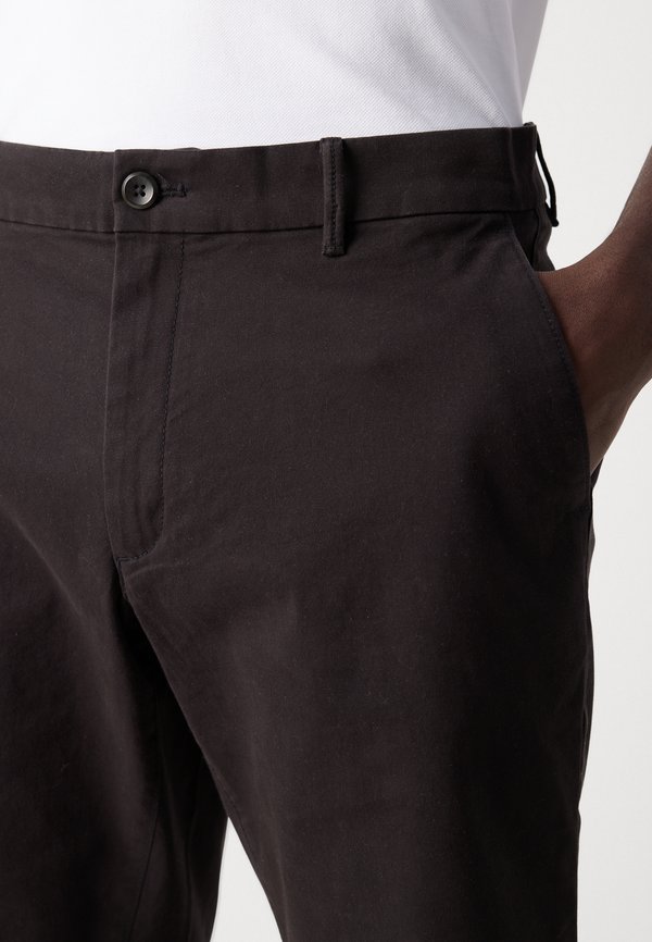 MODERN CHINO - Shorts2