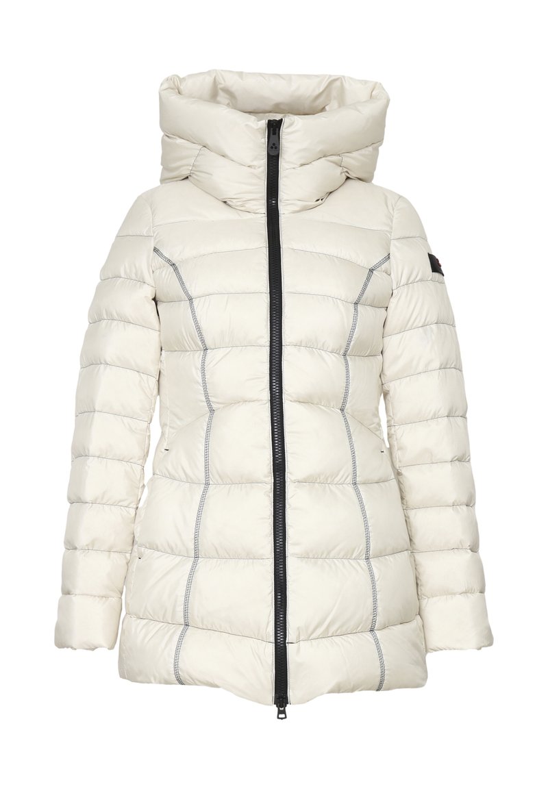 Giacca puffa di colore panna chiaro con colletto alto e ripiegato, cuciture verticali, zip frontale e accenti neri sulla spalla sinistra e sulla zip.