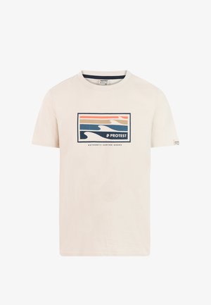 Krémové bavlnené tričko s krátkymi rukávmi, ktoré má obdĺžnikovú vlnovú grafiku v oranžovej, modrej a béžovej farbe. Text znie "ORIGINÁLNE SURFOVACIE VÝROBKY."