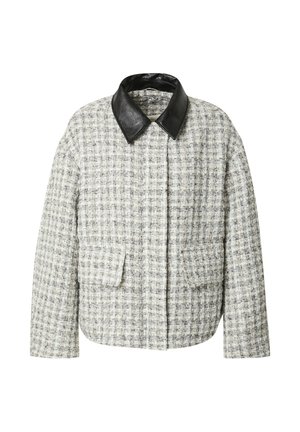 Tweed jasje in lichtgrijs met zwarte accenten. Heeft een leren kraag, twee voorzakken en een boxy silhouet. Textuurstof.